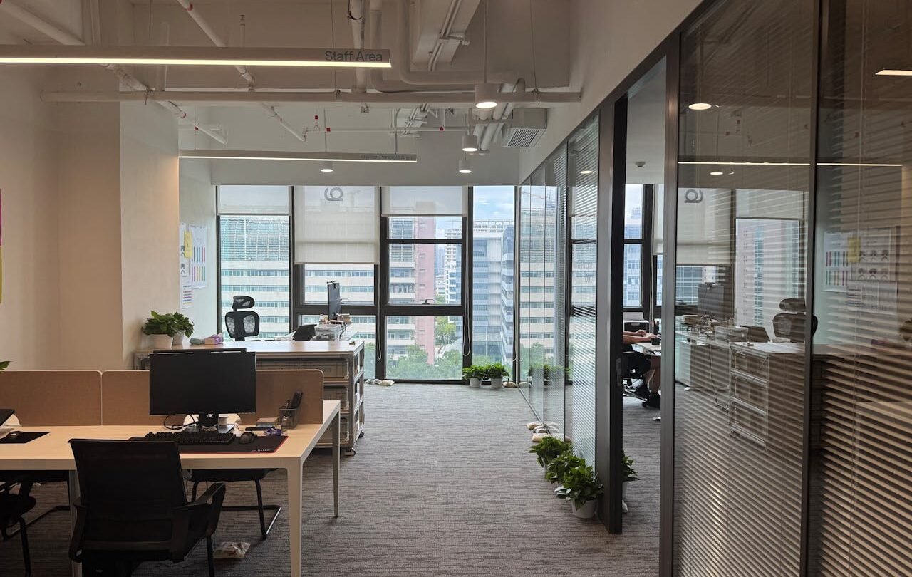 LORO OFFICE